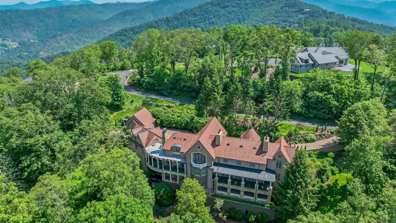 Aerial view of 234 Skycliff against the Blue Ridge Mountains